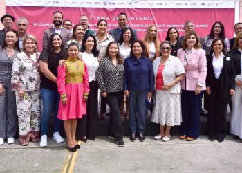 FIRMAN SNDIF Y DIF ESTATALES, CONVENIO PARA EQUIPAMIENTO DE CASAS DE DÍA DE ADULTO MAYOR