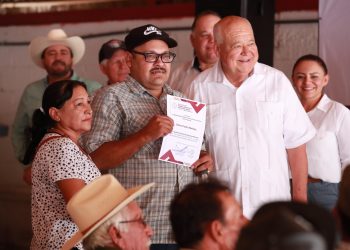 LLEVA VMCC ENERGÍA ELÉCTRICA CON EQUIPOS FOTOVOLTAICOS A FAMILIAS DE SAN JAVIER