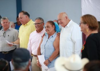 CON LA ENTREGA DE APOYOS PRODUCTIVOS FORTALECEMOS LA ACTIVIDAD PRIMARIA DE COMONDÚ: VMCC