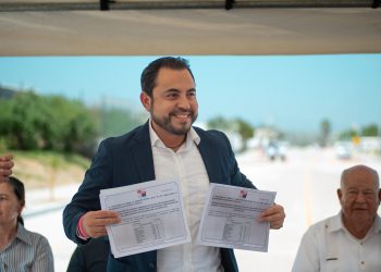 Reconoce alcalde Christian Agúndez Gómez esfuerzo que realiza el FOIS con la entrega de 2 obras de pavimentación en Los Cabos
