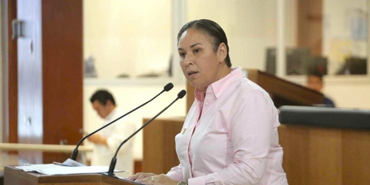 La diputada Alondra Torres #PT solicitó a la Procuraduría de Justicia y a la Secretaria de Seguridad Pública de BCS trabajar en conjunto para impulsar campañas de prevención de la violencia de género en el municipio de Los Cabos.