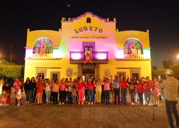 EN LORETO, BUSCAREMOS PROMOVER LA EDUCACIÓN SOBRE EL CÁNCER DE MAMA Y LA IMPORTANCIA DE PREVENIRLO: ALCALDESA