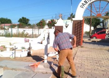 Realiza Servicios Públicos de Los Cabos mantenimiento de panteones municipales en el marco del Día de Muertos