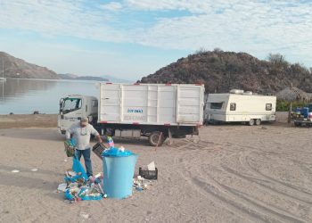 INTENSA JORNADA DE LIMPIEZA DE PLAYAS REALIZA ZOFEMAT EN LORETO