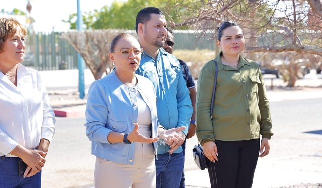 Loreto Baja California Sur, jueves 4 de octubre de 2024.- La Presidenta Municipal del H. XI Ayuntamiento de Loreto Lic. Paz del Alma Ochoa Amador, refrendó hoy su compromiso de crear un organismo operador de agua potable como una oficina seria, honesta y transparente, que comparta la visión de servir al pueblo y no ser un negocio privado.