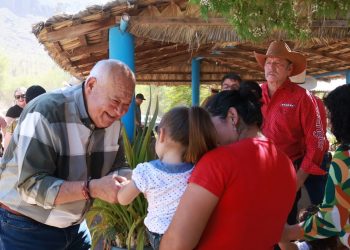 VISITA GOBERNADOR DEL ESTADO RANCHERÍAS EN LA SIERRA DE SANTA CRUZ, EN MULEGÉ