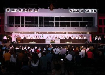 De fiesta Baja California Sur ante su primer cincuentenario como Estado Libre y Soberano.