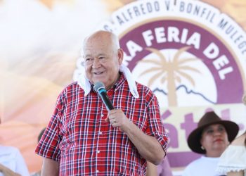 CELEBRA GOBERNADOR VÍCTOR CASTRO PRIMERA FERIA DEL DÁTIL
