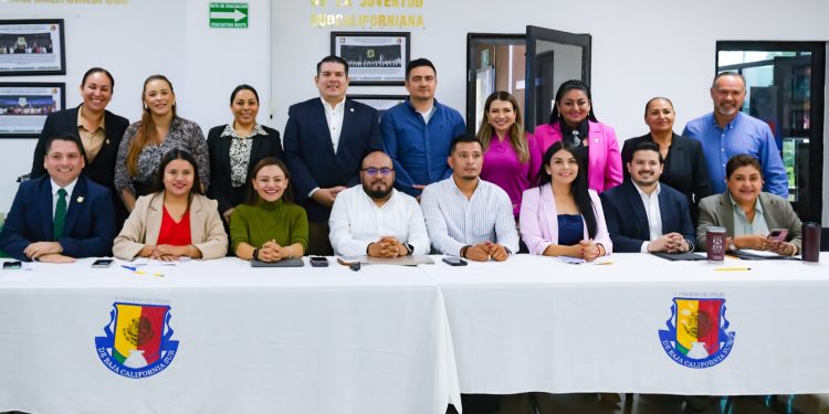 En sesiones diferentes encabezadas por la Comisión de Asuntos Fiscales, legisladores y legisladoras del Congreso de BCS, escucharon propuestas de las leyes de ingresos de los municipios de Loreto, Los Cabos y Comondú, buscando las mejores estrategias para impulsar el desarrollo de cada uno.