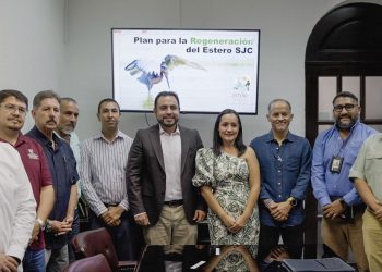 Toma protesta Christian Agúndez a integrantes del Consejo Asesor del Estero de San José del Cabo