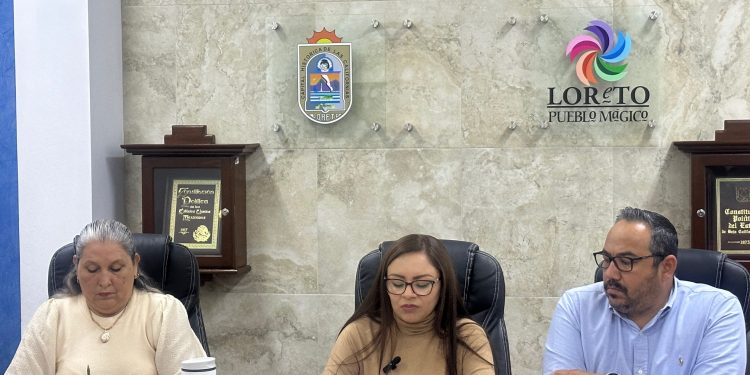 La decisión tomada por la alcaldesa Paz del Alma Ochoa y aprobada por votación unánime del Cabildo loretano, de llamar a cuentas a exfuncionarios de la pasada administración.
Obviamente la intención es no dejar pasar la serie de irregularidades detectadas durante el proceso de entrega-recepción de la administración pasada encabezada por la panista Paola Cota Davis.