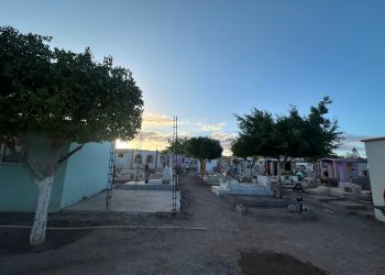 Listos los panteones de Loreto para recibir a los dolientes este Día de Muertos