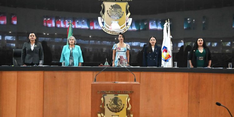 Las diputadas integrantes del Parlamento de Mujeres de Baja California Sur 2024  convocaron hoy a las  autoridades, familiares, y sociedad sudcaliforniana en general, a realizar un trabajo en conjunto para la prevención, erradicación y sanción de la violencia contra las mujeres.