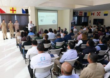 INAUGURA GOBERNADOR VMCC TRABAJOS PARA EL SIMULACRO DE ATENCIÓN DE DERRAMES DE HIDROCARBUROS EN LA BAHÍA DE LA PAZ   