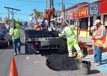 GOBIERNO DE BCS DA INICIO AL PROGRAMA ESPECIAL DE BACHEO EN LA CIUDAD DE LA PAZ