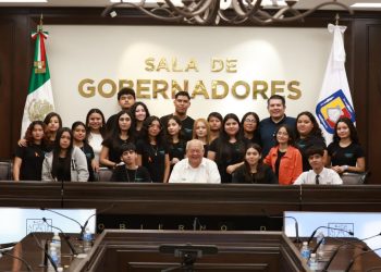RECIBE GOBERNADOR DE BAJA CALIFORNIA SUR A INTEGRANTES DEL XVII PARLAMENTO DE LA JUVENTUD SUDCALIFORNIANA 2024