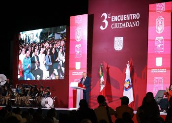 Llega el gobierno de Víctor Castro a la mitad del camino con amplio apoyo popular.