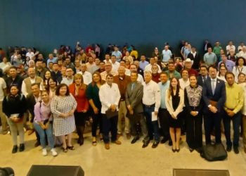 EN BCS LUCHAMOS POR CONSERVAR NUESTROS MARES: VÍCTOR CASTRO