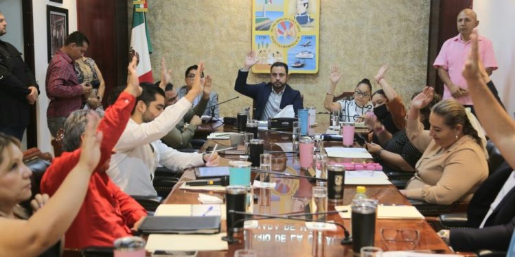 El Ayuntamiento me Los Cabos, busca con crédito que se ha autorizado por Cabildo con la claridad que implica la responsabilidad de pagar para este 10 de diciembre un total de 391 millones de pesos distribuidos entre aguinaldos que representan algo así como 146 millones para la primera quincena y 71 millones para la segunda quincena de diciembre más 43 millones de pesos que se pagarán en enero.