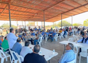 Piperos de La Paz se reúnen con Saúl González; refrendan compromiso de diálogo permanente