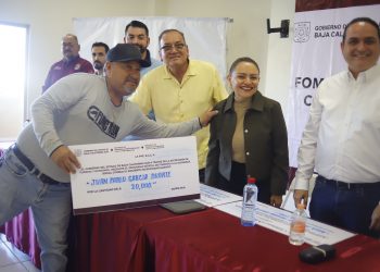RECIBE LORETO UNA BOLSA DE 800 MIL PESOS PARA MICRO FINANCIAMIENTOS