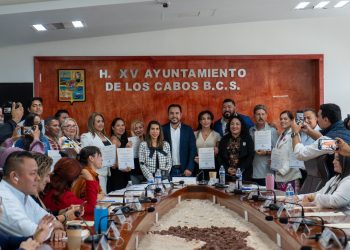 Instaló alcalde Christian Agúndez Comité de Ciudades Hermanas