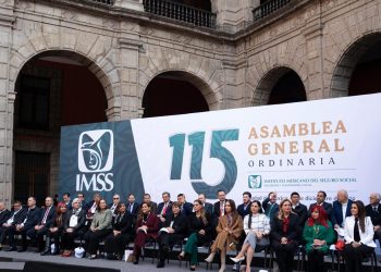 ASISTE GOBERNADOR VÍCTOR MANUEL CASTRO COSÍO A LA 115ª ASAMBLEA GENERAL ORDINARIA DEL IMSS