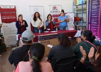 MÁS DE 160 APOYOS ENTREGA SEDIF EN PUNTO DE ENCUENTRO EL CARIBE, EN CABO SAN LUCAS