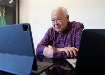 SOSTIENE VÍCTOR CASTRO REUNIÓN CON LA SECRETARÍA DE GOBERNACIÓN ROSA ICELA RODRÍGUEZ PARA GARANTIZAR LA REINCORPPRACIÓN DE CONNACIONALES