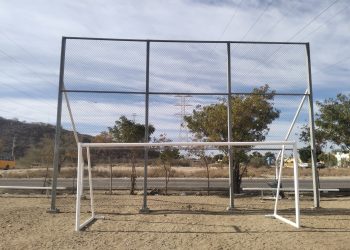 CONCLUYE API-BCS REHABILITACIÓN DE CANCHA DEPORTIVA EN COLONIA ARCOIRIS EN LA CIUDAD DE LA PAZ