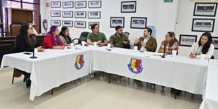 Recibe el Congreso de BCS a jóvenes migrantes a fin de acordar una agenda de trabajo que permita el intercambio de estrategias y experiencias en temas como, migrantes, medio ambiente, turismo, salud, entre otros.