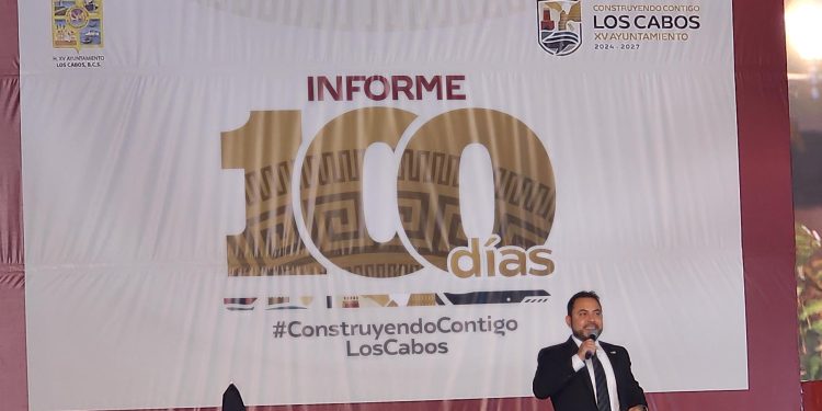 El presidente municipal de Los Cabos Christian Agúndez, presentó su informe de los primeros cien días de administración en donde además de las acciones realizadas hasta ahora, trascendió el mensaje directo que envió al diputado federal Manuel Cota Cárdenas a quien literalmente le dijo que los asuntos de ese municipio lo resolverán los cabeños y nadie más.