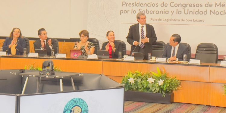 Participa diputada Alondra Torres en el Primer Encuentro de Presidencias de  Congresos de México.