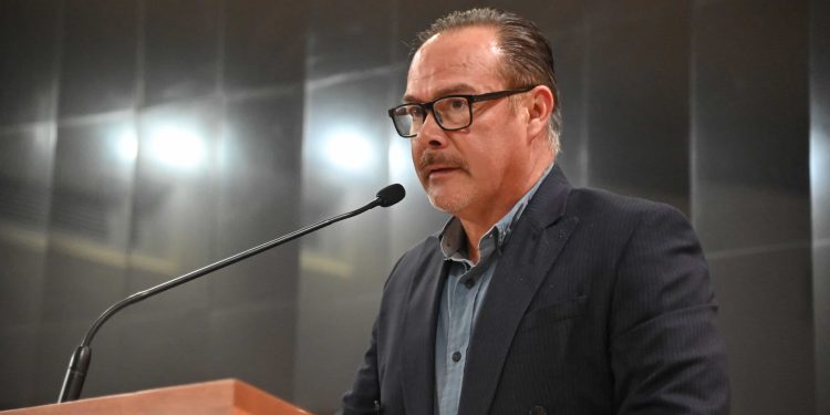 En el Congreso de BCS, propone diputado Sergio Guluarte definir tipos de discapacidad en la Ley Estatal para la Inclusión a fin de garantizar el acceso a servicios de manera equitativa y sin discriminación, así como a otros aspectos de la vida.