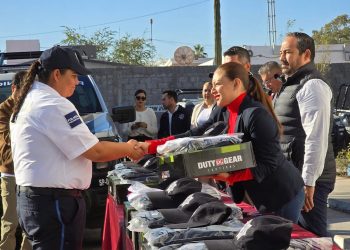 ENTREGA PAZ OCHOA PATRULLAS, UNIFORMES Y EQUIPO TÁCTICO A SEGURIDAD PÚBLICA Y TRÁNSITO MUNICIPAL DE LORETO
