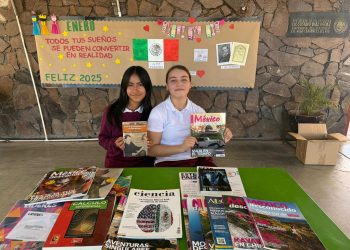 Estudiantes del plantel Benito Juárez en Loreto reciben nuevo acervo bibliográfico