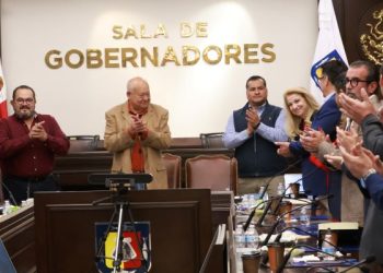 Toman protesta a la nueva Mesa Directiva del Colegio de Notarios Públicos de BCS