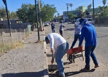 REFUERZA SERVICIOS PUBLICOS JORNADAS DE LIMPIEZA EN LA CIUDAD