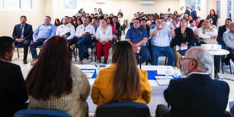 Este miércoles 12 de marzo en la extensión universitaria de Los Cabos, se llevó a cabo el Foro de socialización de la iniciativa de eliminación de fuero, propuesta de la diputada Guadalupe Vázquez Jacinto (MORENA).