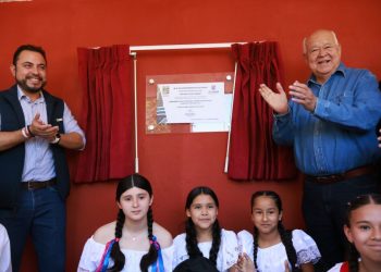 Arranca Víctor Castro, el programa “Escuelas con Cambio” en Los Cabos