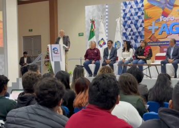 Inaugura gobernador Víctor Castro el Foro 2025 “+ Agua para BCS”, en la UABCS