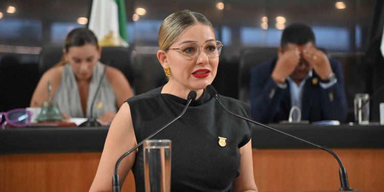 Para salvar vidas y fortalecer el sistema de salud, es imperante que, en BCS, se instalen bancos de leche humana, en las cabeceras municipales, propuso la diputada Karina Olivas Parra, a través de una iniciativa. 