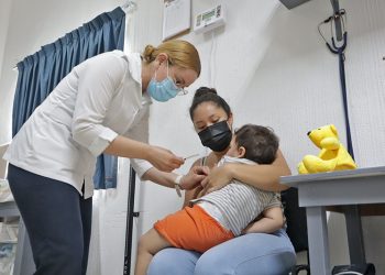 Refrenda la SSA llamado a vacunar a niñas y niños contra sarampión