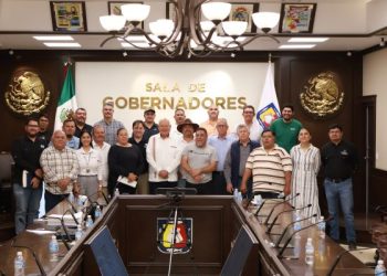 Presentan pescadores ribereños ante el Gobernador y titular de la CONANP iniciativa para crear una nueva reserva de la biosfera