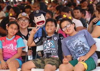 Festeja GAB de la SGG a niñas y niños de Ampliación Vista Hermosa, en La Paz