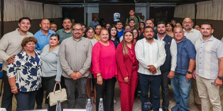 Se lleva a cabo el cuarto foro de la ley de sobre el fuero constitucional con jóvenes de Loreto.