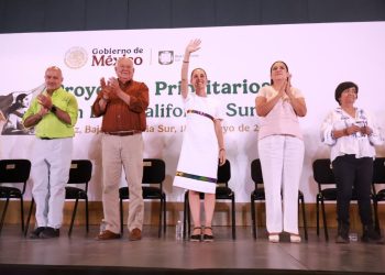 Anuncia Sheinbaum fuerte inversión para infraestructura hídrica, carretera y de vivienda en BCS.