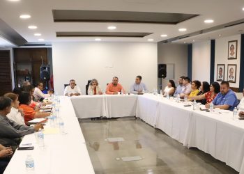 Instalan SEP y SNTE mesas técnicas para la regularización de nuevas plazas y horas frente a grupo