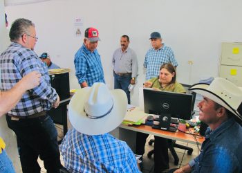 ANTE LA SEQUÍA, EL XI. AYUNTAMIENTO DE LORETO APOYA A LOS GANADEROS GESTIONANDO RECURSOS.