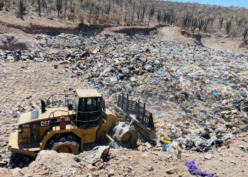 REALIZAN TRABAJOS DE MANTENIMIENTO EN CELDAS DE CONFINAMIENTO EN BASURERO MUNICIPAL